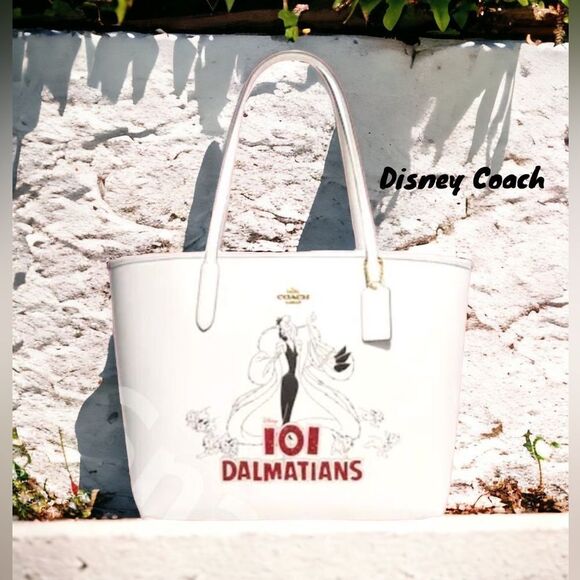 NEW DISNEY X COACH CITY TOTE BAG 101 DALMATIONS CRUELLA MOTIF - Picture 1 of 12